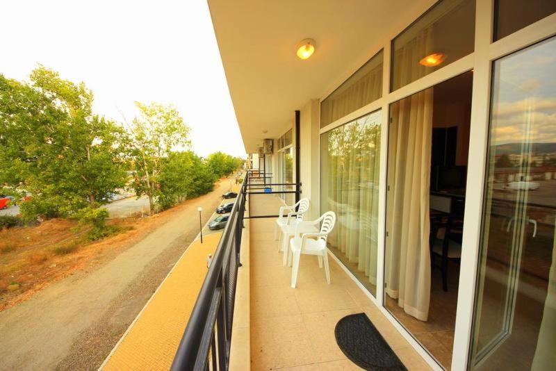 Menada Grand Kamelia Apartments Sunny Beach Phòng bức ảnh