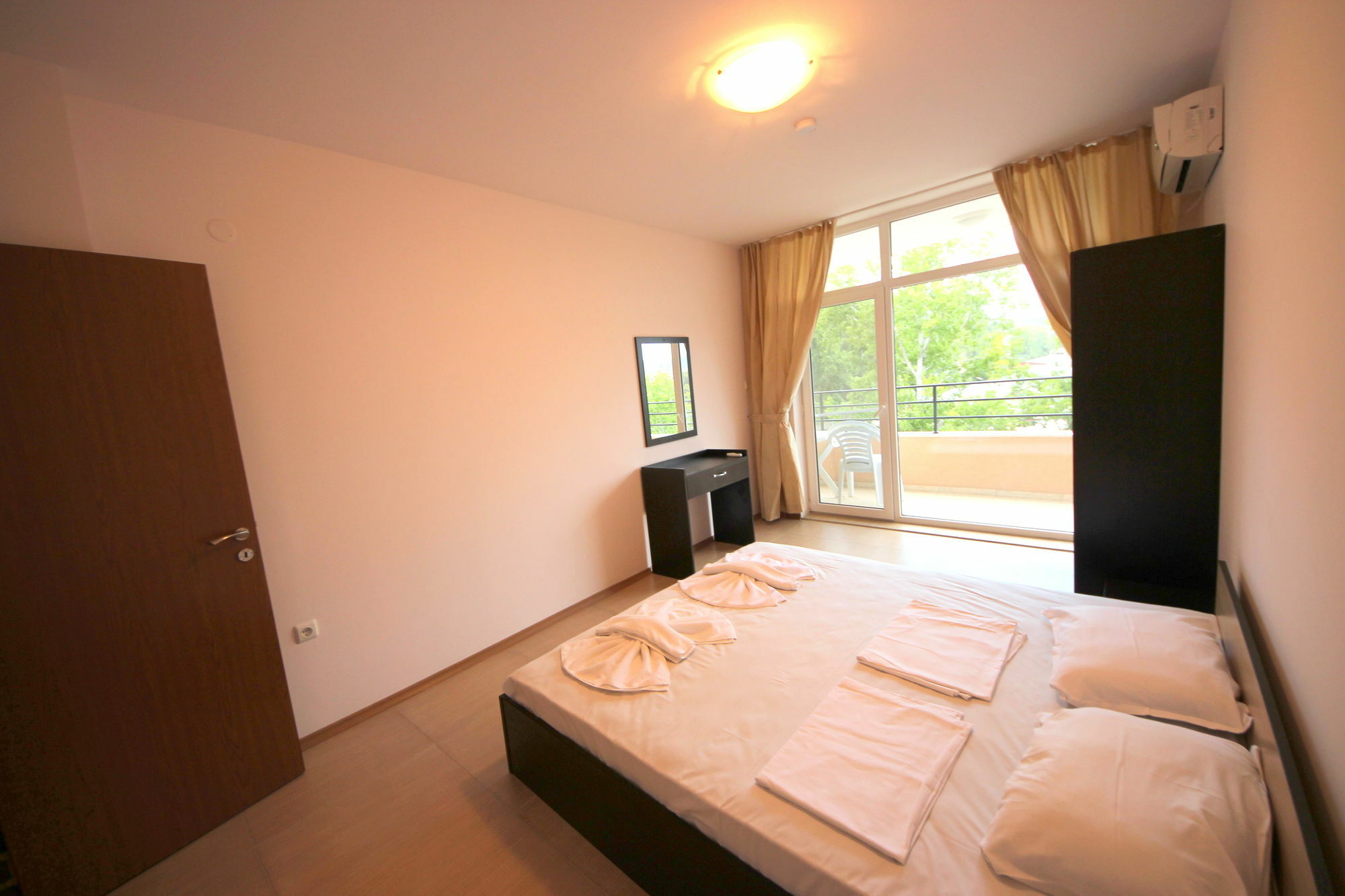 Menada Grand Kamelia Apartments Sunny Beach Ngoại thất bức ảnh